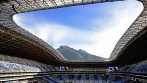 莱万展望巴萨女足赛季：力争冠军荣耀，末段期待欢庆时刻